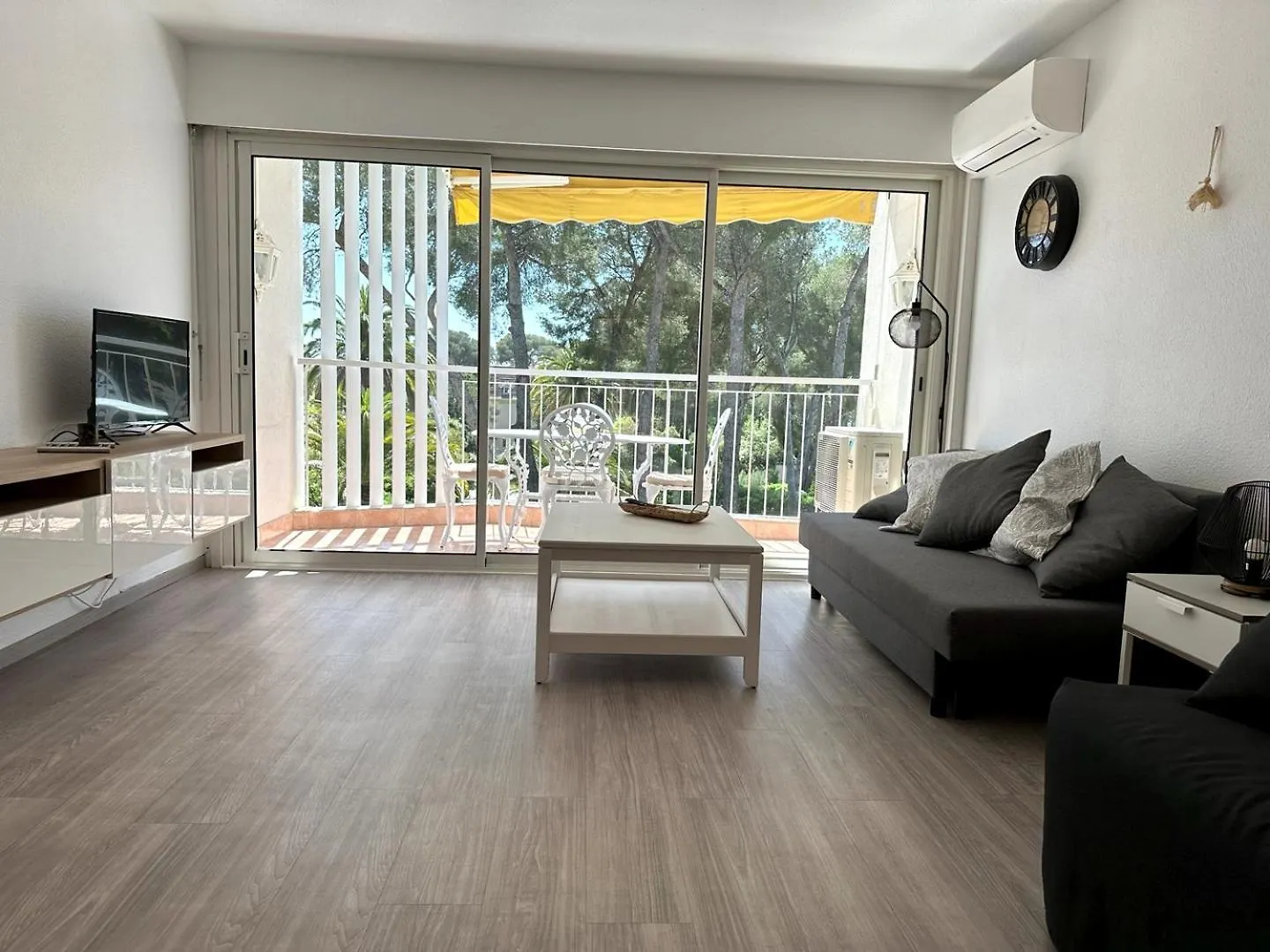 Saint-Raphaël Le Boreal Bord De Mer Avec Piscine צרפת